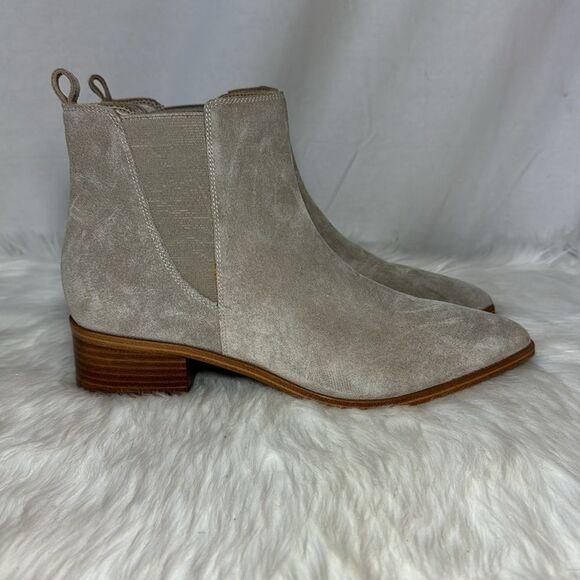 Marc Fisher LTD NWOT Yikalo Taupe Suede Chelsea Slip On Booties Sz 10 - Picture 5 of 7